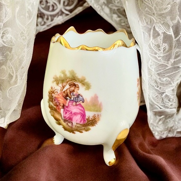 Vintage Limoges Fragonard Miniature Porcelain Egg Vase Courting Couple - Picture 6 of 14